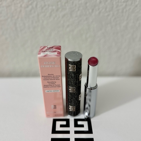 Givenchy Rose Perfecto Lip Balm - mauve nude - Picture 1 of 3